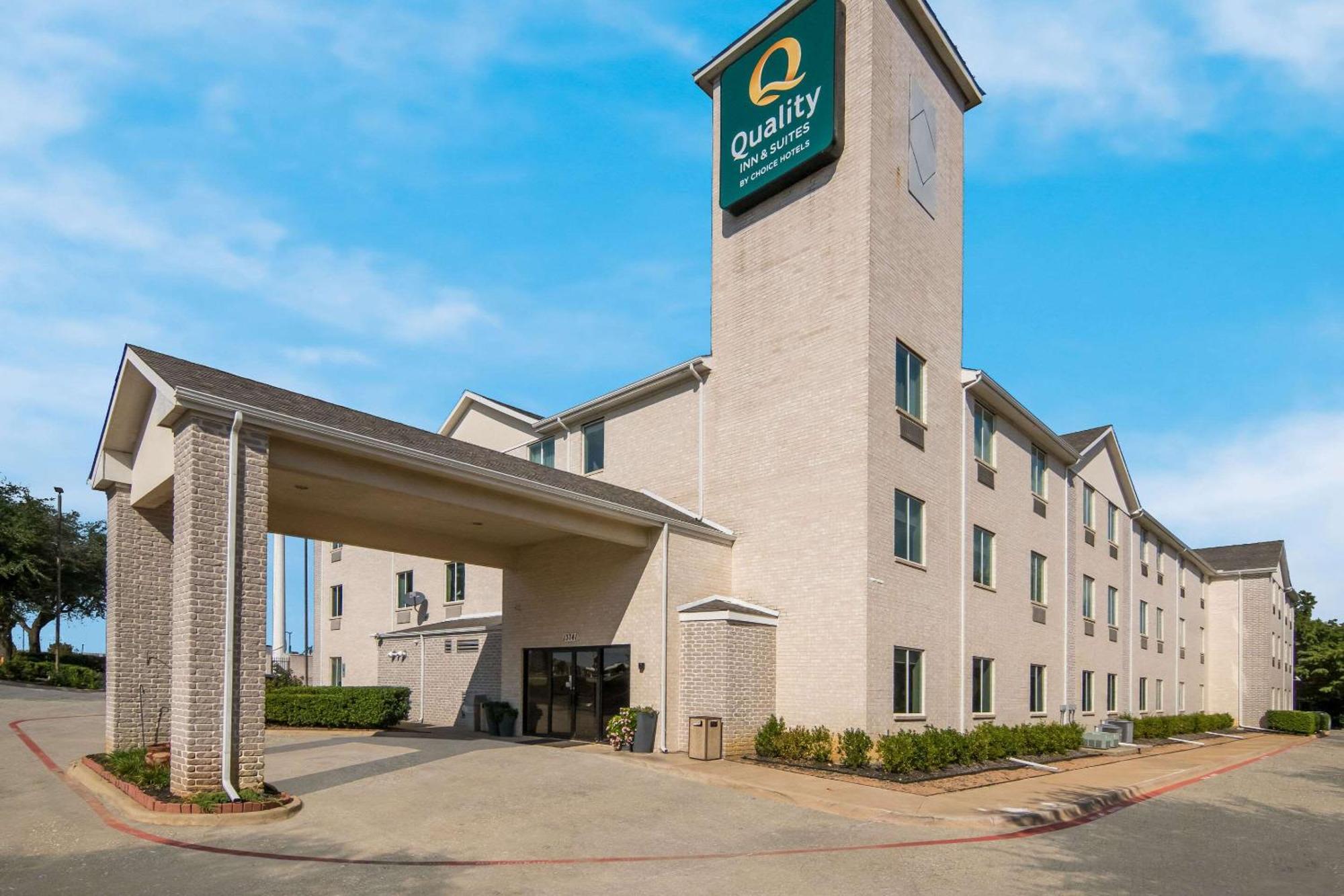 Quality Inn & Suites Roanoke - Fort Worth North Exterior foto