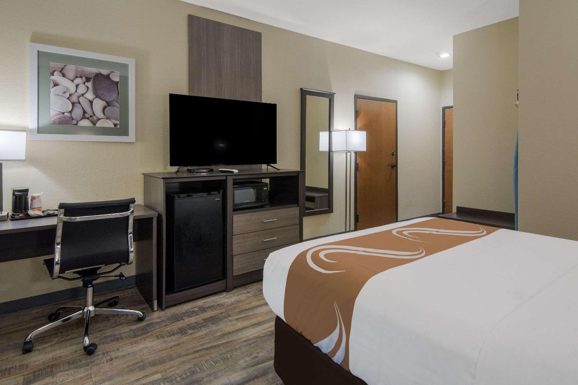 Quality Inn & Suites Roanoke - Fort Worth North Exterior foto